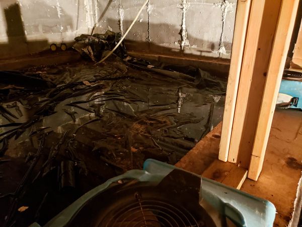 Crawlspace Water Cleanup in Lilburn
